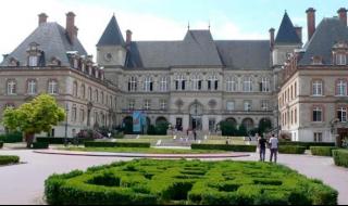 法国巴黎大学排名
